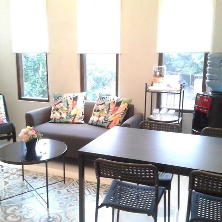 Sabi Guest House - Strategic Family -Married Couples Only- Hostel In Prawirotaman Yogyakarta Exterior photo