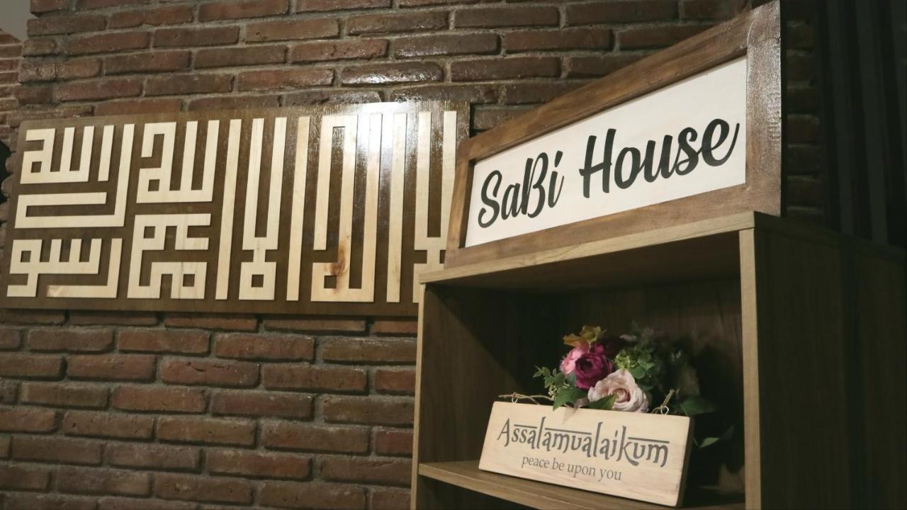 Sabi Guest House - Strategic Family -Married Couples Only- Hostel In Prawirotaman Yogyakarta Exterior photo