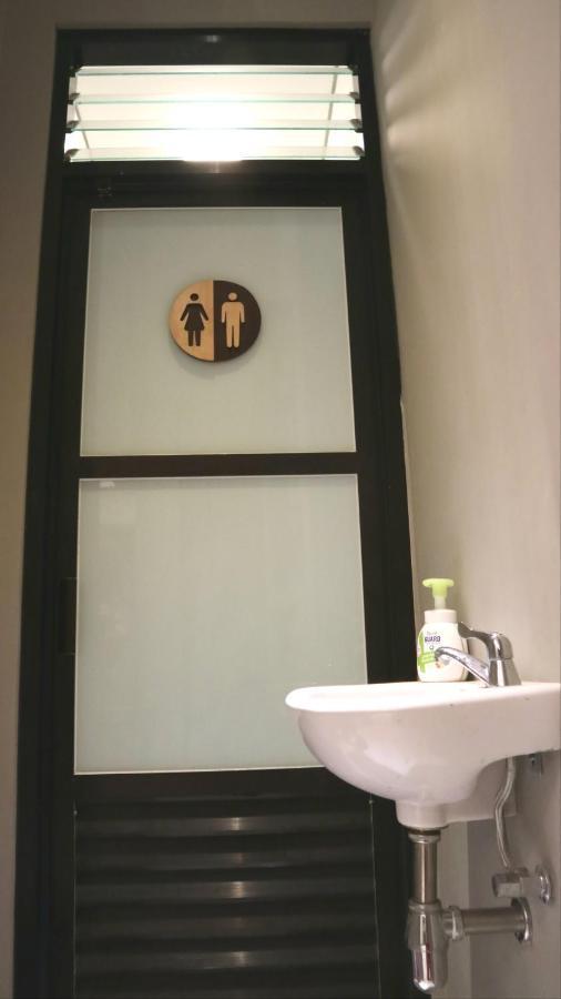 Sabi Guest House - Strategic Family -Married Couples Only- Hostel In Prawirotaman Yogyakarta Exterior photo