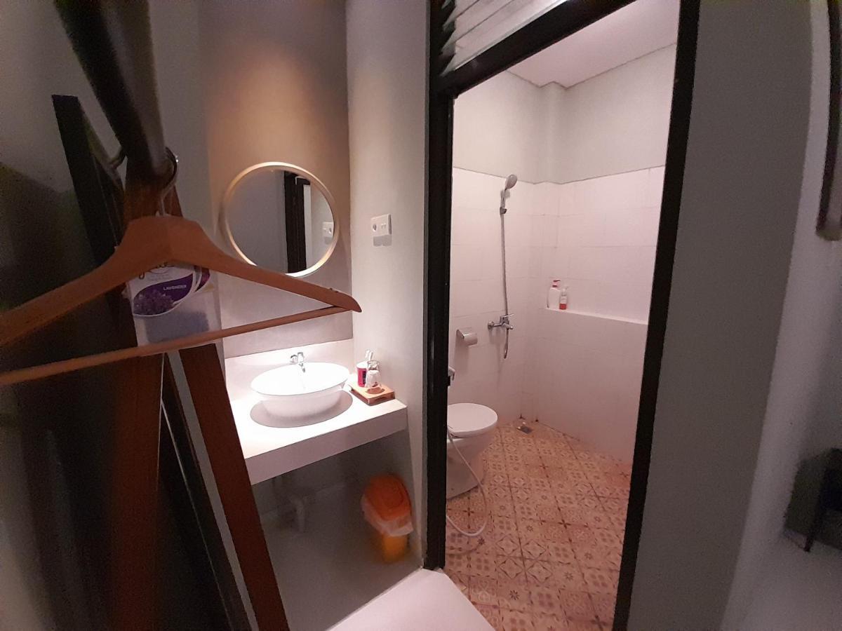 Sabi Guest House - Strategic Family -Married Couples Only- Hostel In Prawirotaman Yogyakarta Exterior photo
