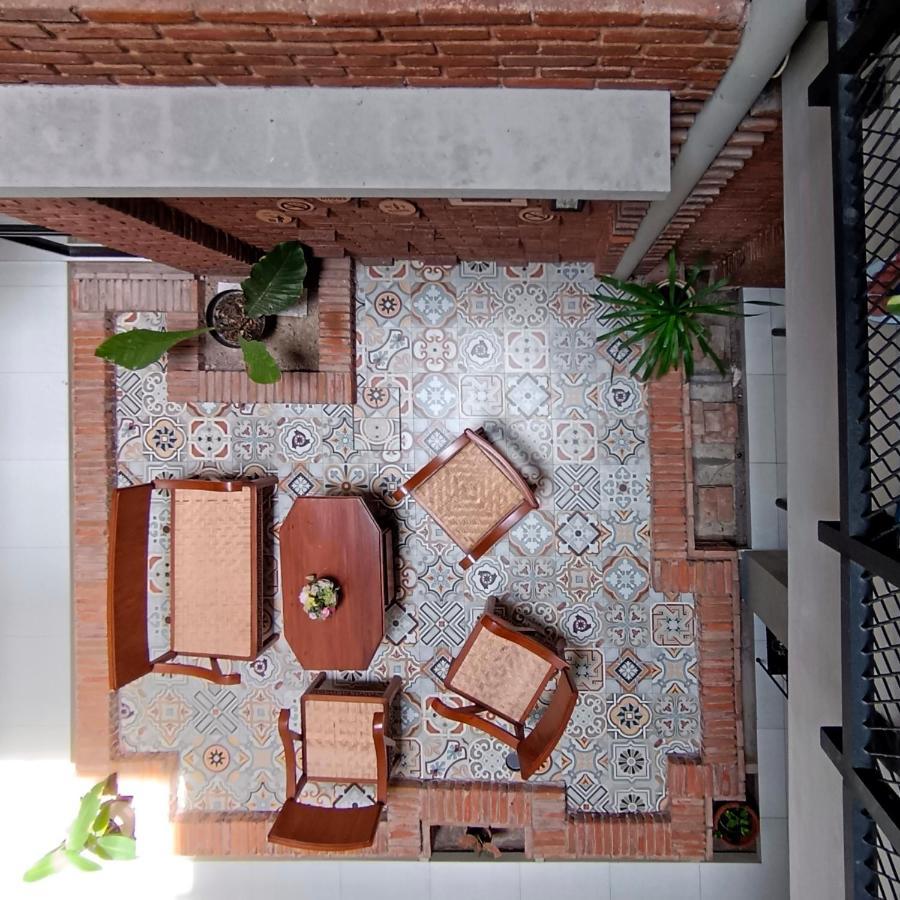 Sabi Guest House - Strategic Family -Married Couples Only- Hostel In Prawirotaman Yogyakarta Exterior photo